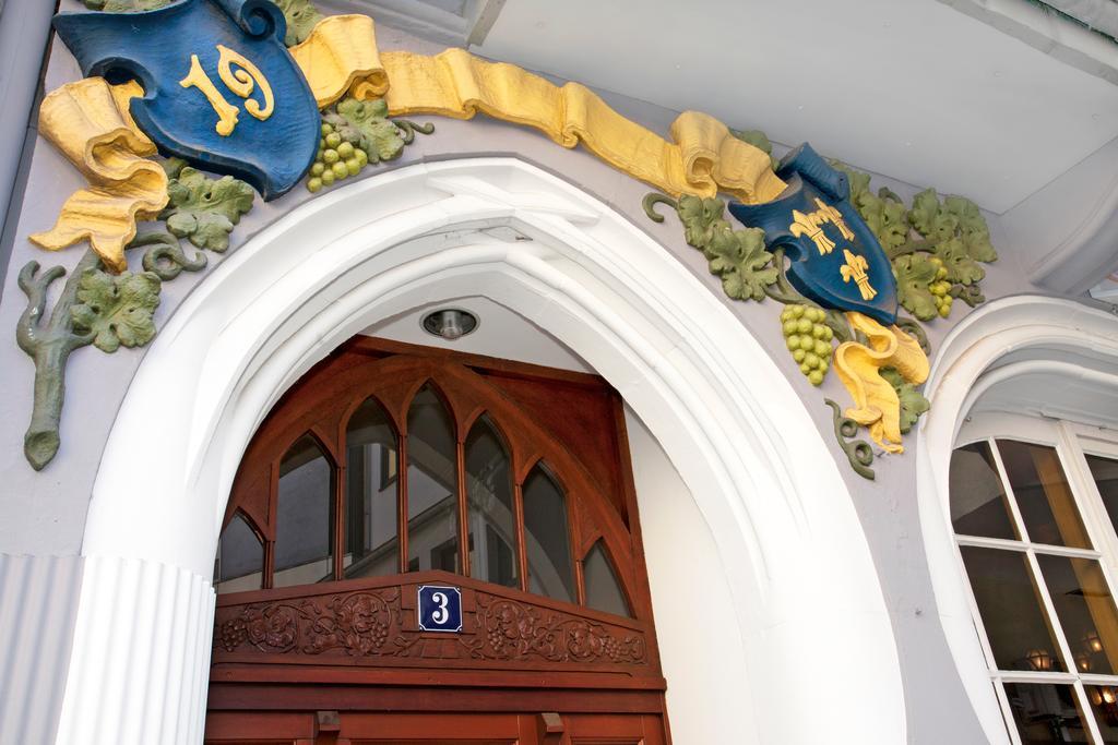Garni Hotel Drei Lilien Висбаден Экстерьер фото